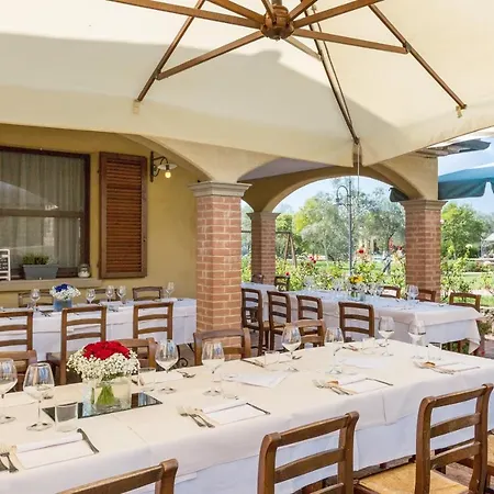Le Del Relais La Pieve Vecchia Couette-café 4*